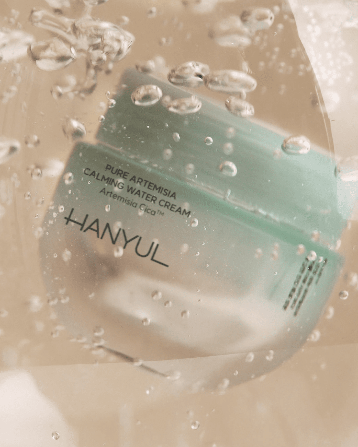 Pure Artemisia Hydrating Calming Water Cream